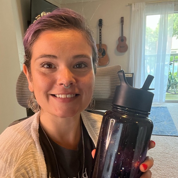 Meet your Posher, Sarah - Picture 2 of 5